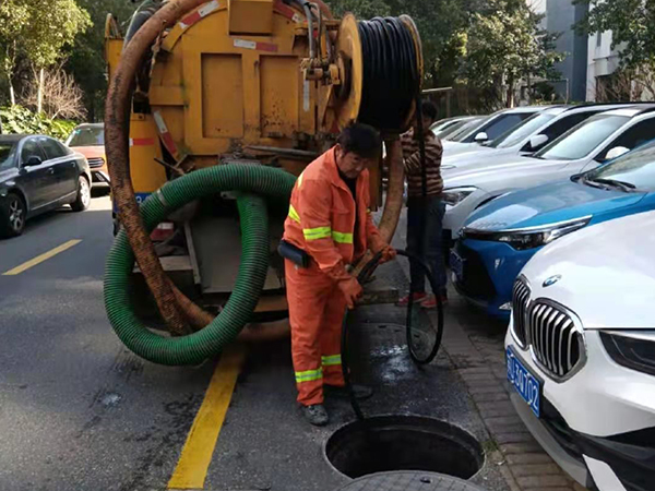 乌达排污管道清淤